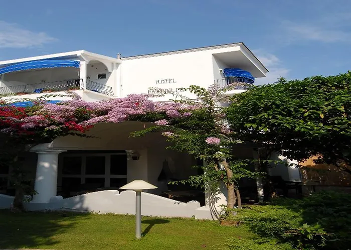 Pazziella, A Luxury Collection Hotel, Ξενοδοχείο