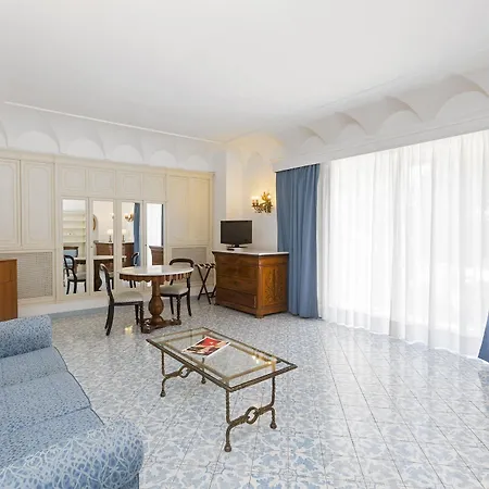 Pazziella Garden & Hotell Capri