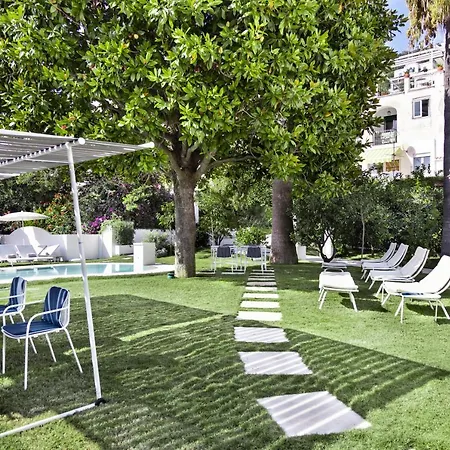 Pazziella Garden&suites