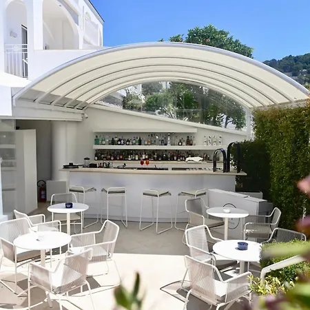 Pazziella Garden & Szálloda 5*