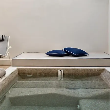 Hotell Pazziella Garden & 5*